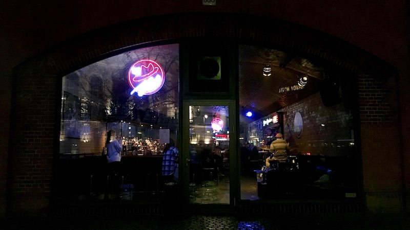 berlin-bar-the-hat-jazzbar-laden