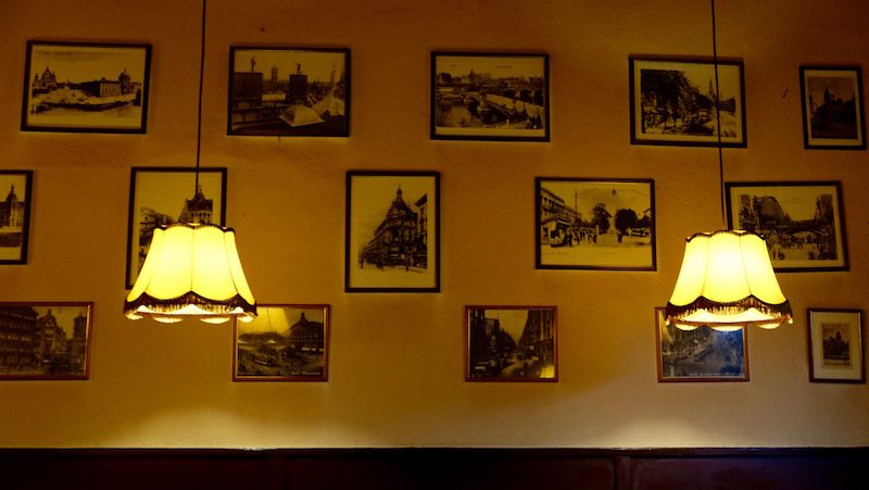 berlin-bars-eckkneipe-gittis-bierbar-einrichtung-3