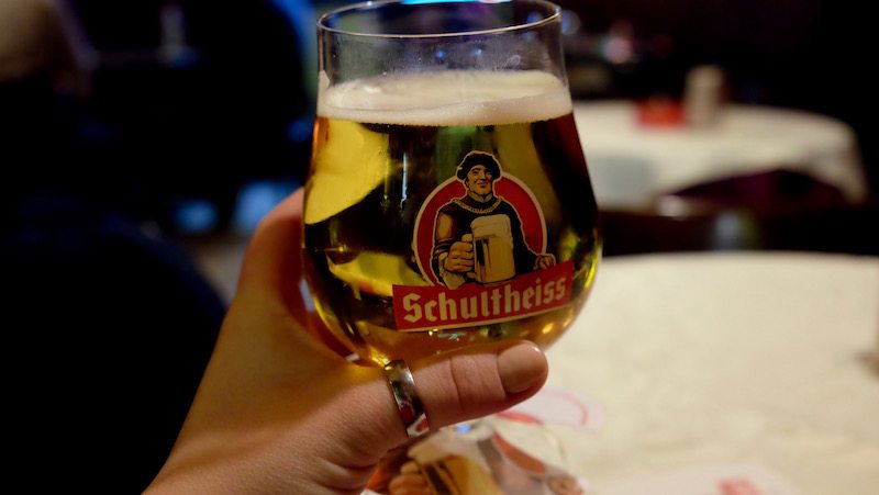berlin-bars-eckkneipe-gittis-bierbar-schultheiss-1