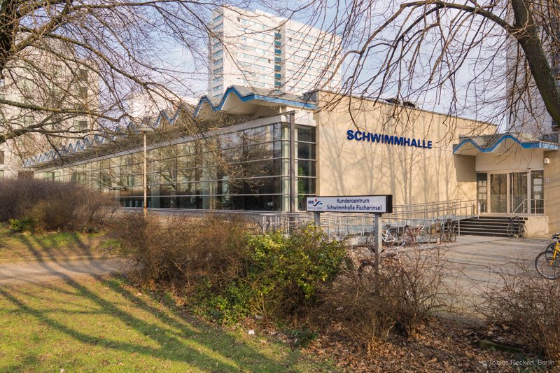 Schwimmhalle Fischerinsel