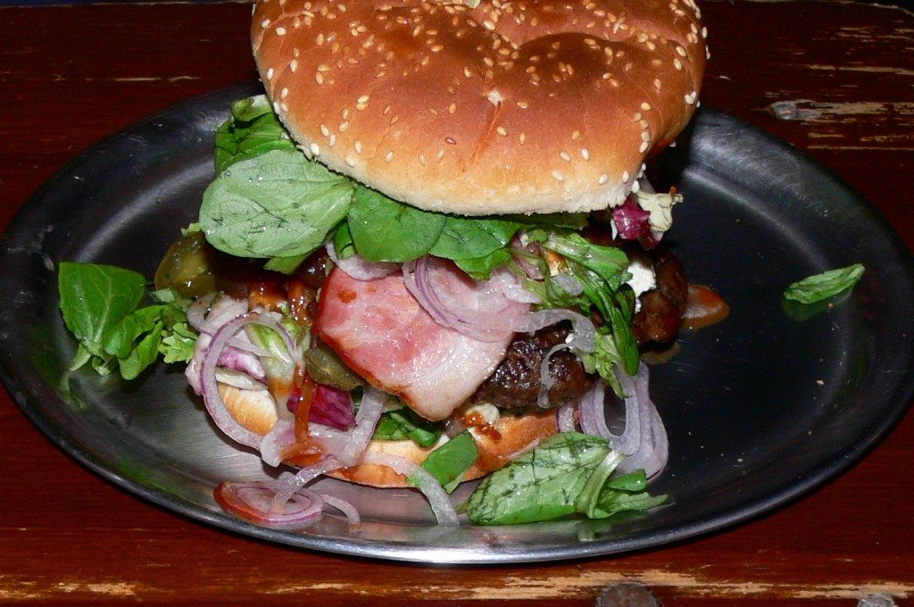 Berlin-Burger-International-Barbecue-Burger-v2