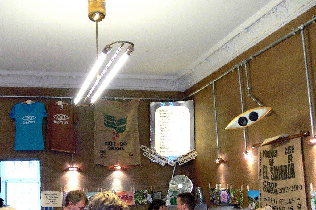 Berlin-Double-Eyea-drinnen_v2