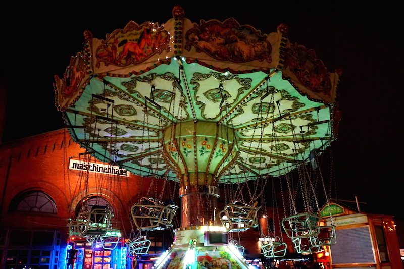 Berlin-Lucia-Weihnachtsmarkt-2014-Karussell