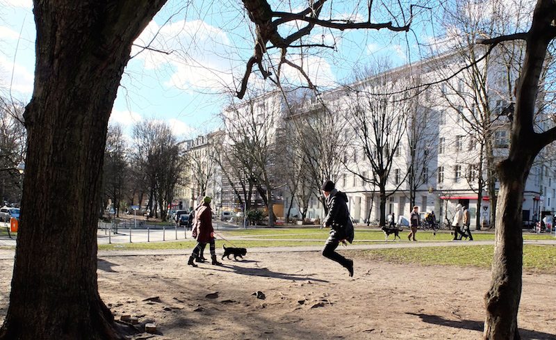 berlin-kreuzberg-eat-the-world-tour-schaukelspass