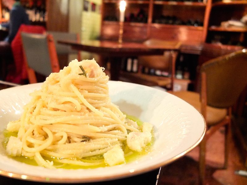 berlin-weinbar-briefmarkenbar-tagesgericht-pasta