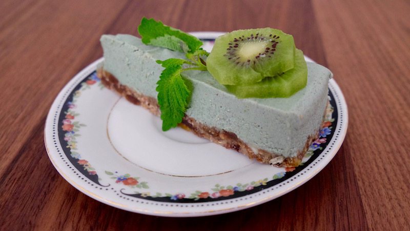 berlin-lieferservice-vegan-fresh-parsnip-cake