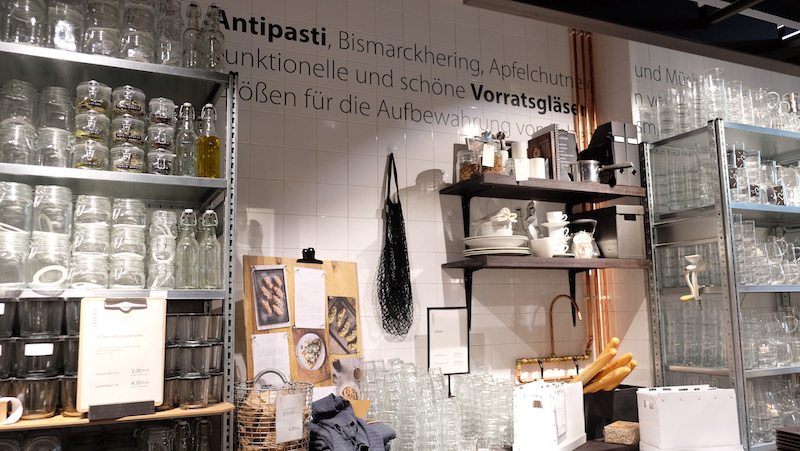 Interieur aus Beton und Granit im Haus